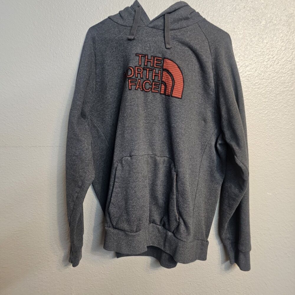The North Face Men’s XXL Gray Orange Logo Pullover Hoodie Athleisure Sporty V545